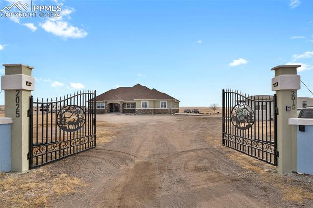 2015 N Ellicott Highway