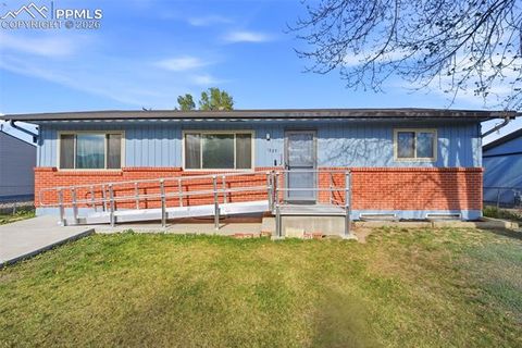 Photo of 1337 Maxwell Street, Colorado Springs, CO 80906 (MLS # 5570030)