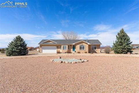 Photo of 429 W Strawberry Drive, Pueblo West, CO 81007 (MLS # 1468985)