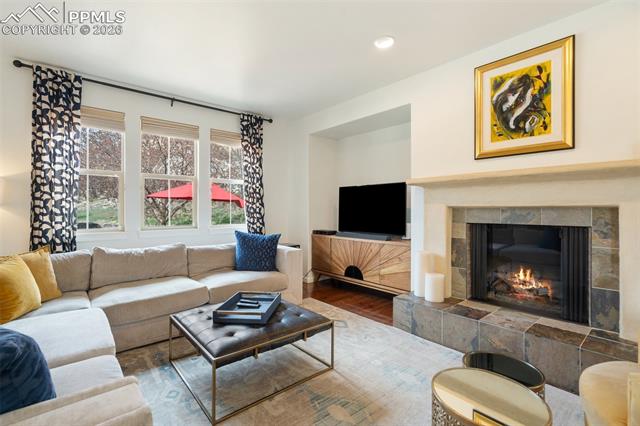 1868 La Bellezza Grove