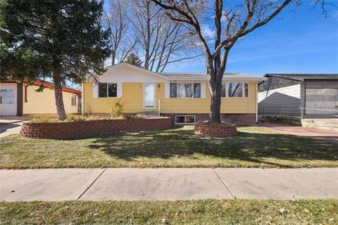 Photo of 718 Querida Drive, Colorado Springs, CO 80909 (MLS # 6794088)