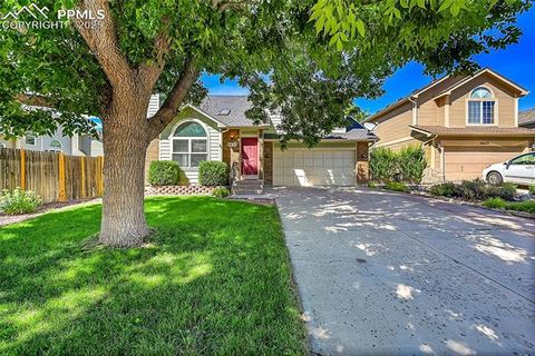 Photo of 4421 Horizonpoint Drive, Colorado Springs, CO 80925 (MLS # 2362524)