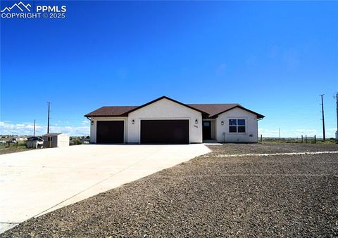 Photo of 1392 N Moonbeam Drive, Pueblo, CO 81007 (MLS # 7137735) Photo of 1392 N Moonbeam Drive, Pueblo, CO 81007 (MLS # 7137735)