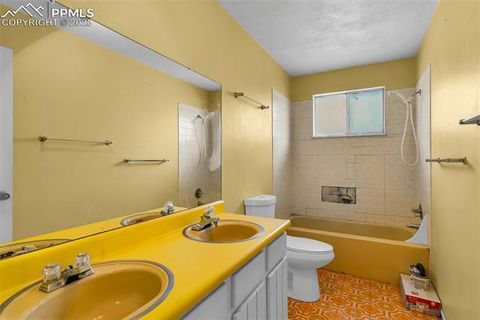 Tiny photo for 290 Field Avenue, Canon City, CO 81212 (MLS # 9937548)