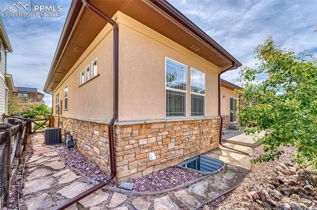 Colorado Springs, Colorado 80927, United States, 4 Bedrooms Bedrooms, ,3 BathroomsBathrooms,Residential,Active,137921