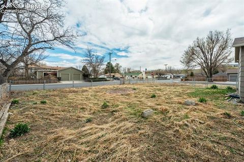 Tiny photo for 1081 Maxwell Street, Colorado Springs, CO 80906 (MLS # 9812673)