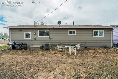 Tiny photo for 1081 Maxwell Street, Colorado Springs, CO 80906 (MLS # 9812673)