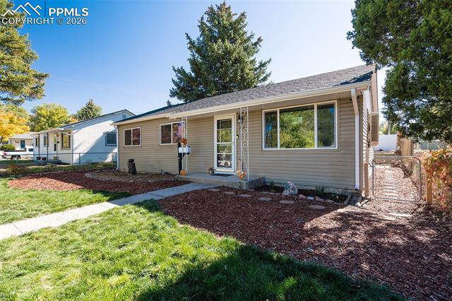 2577 E San Miguel Street