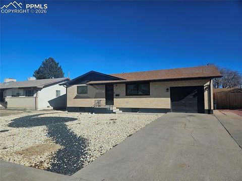 2128 Oakwood Lane Pueblo CO 81005