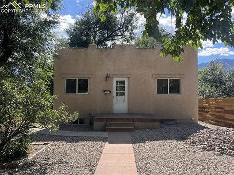 Photo of 1709 W Pikes Peak Avenue, Colorado Springs, CO 80904 (MLS # 8704045)