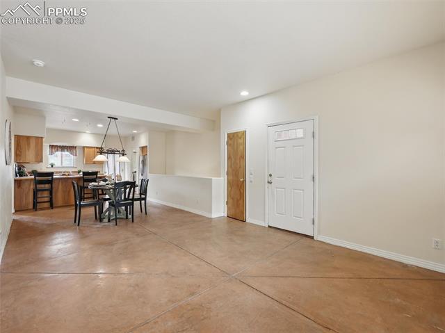 18 Taos Place