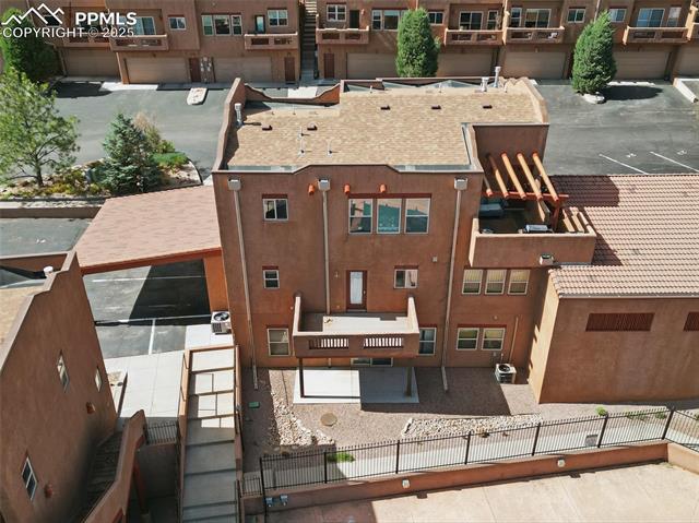 18 Taos Place