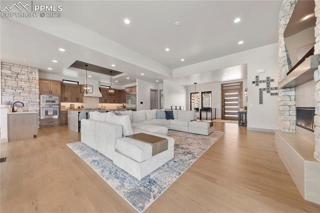 1230 Kelso Place
