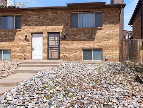 Photo of 330 Mount View Lane, Colorado Springs, CO 80907 (MLS # 6149984)