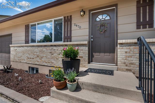 5470 Mira Loma Circle