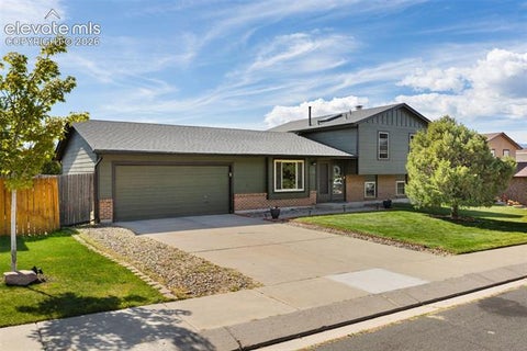 Photo of 3345 Lynnwood Way, Colorado Springs, CO 80918 (MLS # 2945242)