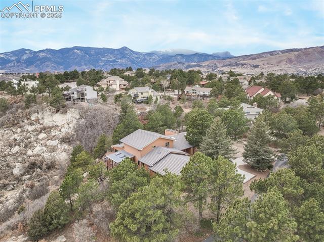 5065 Cliff Point Circle
