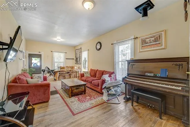 Canon City, Colorado 81212, United States, 3 Bedrooms Bedrooms, ,2 BathroomsBathrooms,Residential,Active,155209