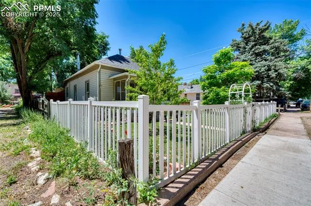 Canon City, Colorado 81212, United States, 3 Bedrooms Bedrooms, ,2 BathroomsBathrooms,Residential,Active,155209