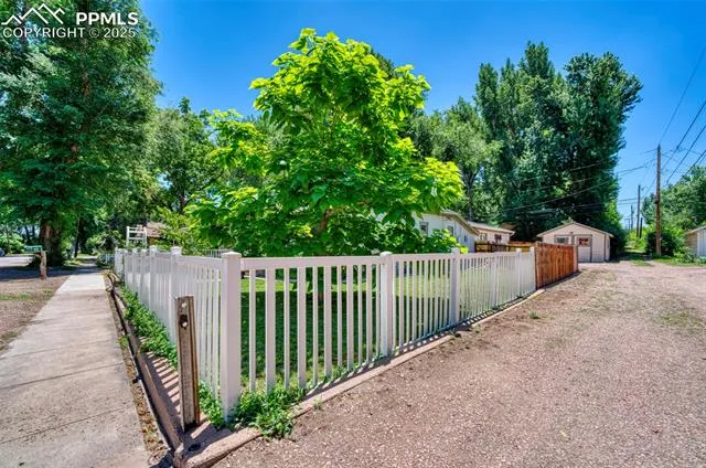 Canon City, Colorado 81212, United States, 3 Bedrooms Bedrooms, ,2 BathroomsBathrooms,Residential,Active,155209