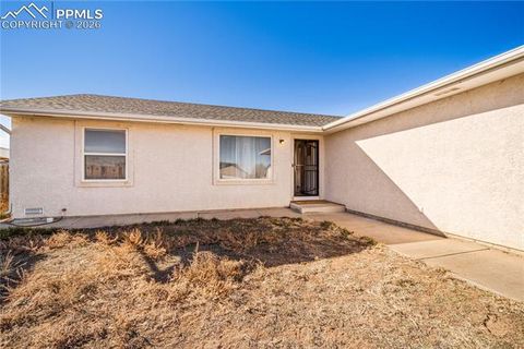 Photo of 441 S Oak Creek Drive, Pueblo, CO 81007 (MLS # 4088474)