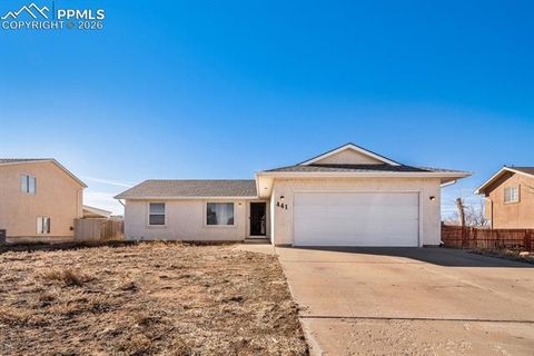 Photo of 441 S Oak Creek Drive, Pueblo, CO 81007 (MLS # 4088474)