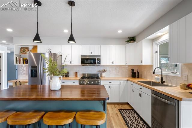 5050 Turquoise Drive