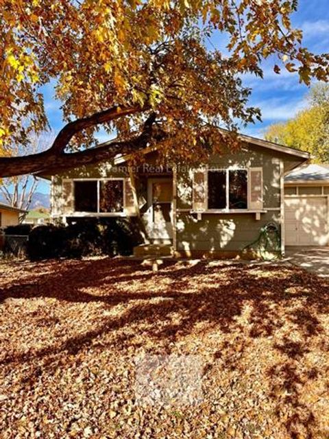 Photo of 1854 Saratoga Drive, Colorado Springs, CO 80910 (MLS # R12797770) Photo of 1854 Saratoga Drive, Colorado Springs, CO 80910 (MLS # R12797770)