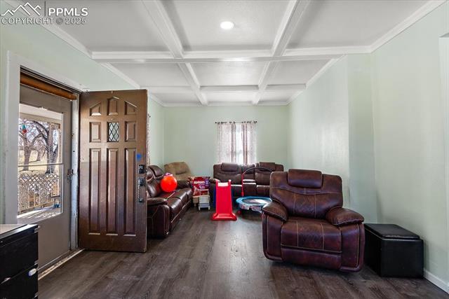 1117 N La Crosse Avenue