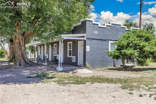 2605 Lake Avenue