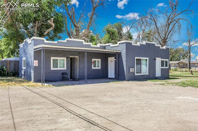 2605 Lake Avenue
