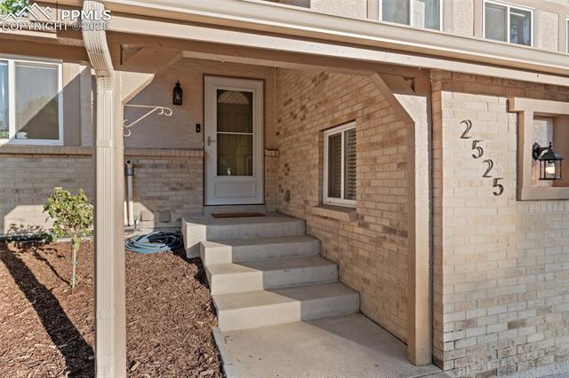 2525 Alteza Lane