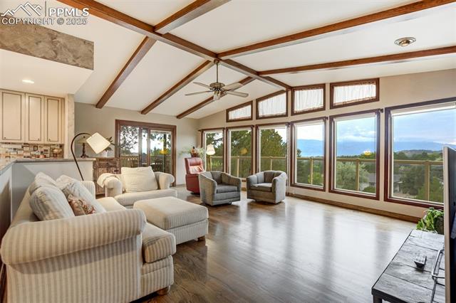 4323 Roundtree Court