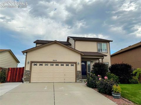 Photo of 7453 Sun Prairie Drive, Colorado Springs, CO 80925 (MLS # 2719670) Photo of 7453 Sun Prairie Drive, Colorado Springs, CO 80925 (MLS # 2719670)