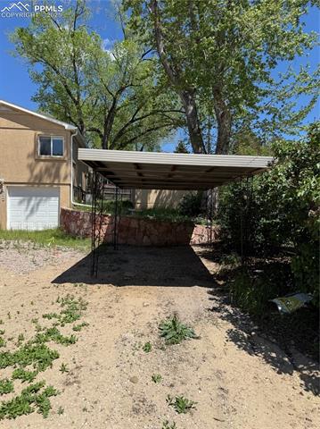 1424 Acacia Drive