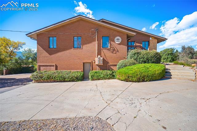 2103 W Uintah Street