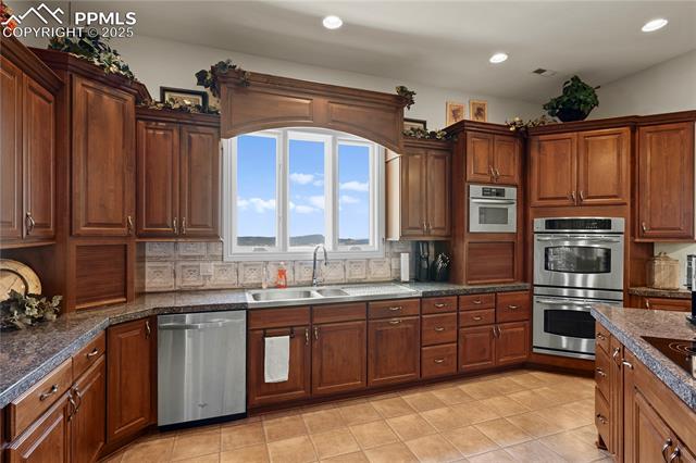 15575 Henry Ride Heights