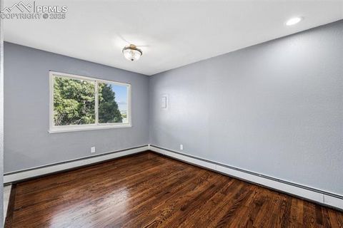 Tiny photo for 547 Loomis Avenue, Colorado Springs, CO 80906 (MLS # 1070561)