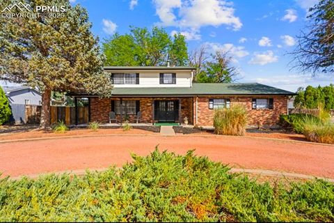 Photo of 1908 Bonforte Boulevard, Pueblo, CO 81001 (MLS # 5209619)