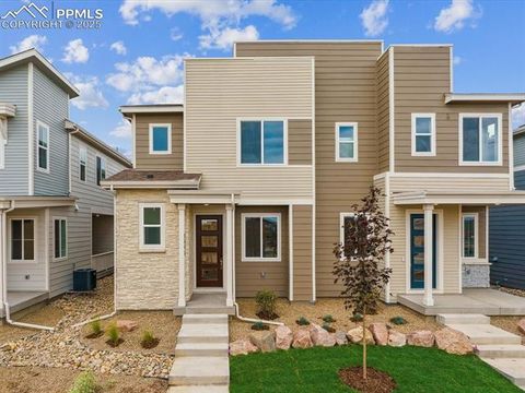 Photo of 2441 Vanhoutte View, Colorado Springs, CO 80915 (MLS # 8317648)