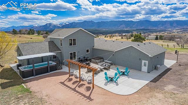 545 Struthers Loop