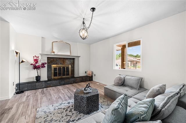 911 Candytuft Boulevard