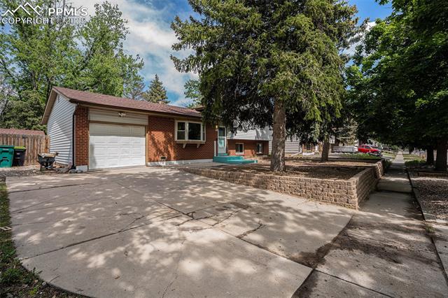 1125 Moffat Circle