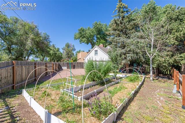 1521 Columbine Boulevard