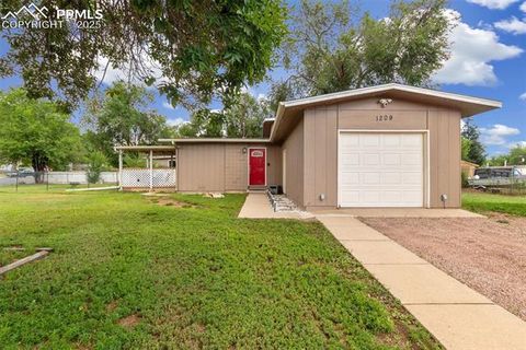 Photo of 1209 Maxwell Street, Colorado Springs, CO 80906 (MLS # 9175530)