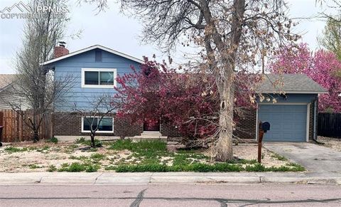 Photo of 3704 Indianpipe Circle, Colorado Springs, CO 80918 (MLS # 6321716) Photo of 3704 Indianpipe Circle, Colorado Springs, CO 80918 (MLS # 6321716)