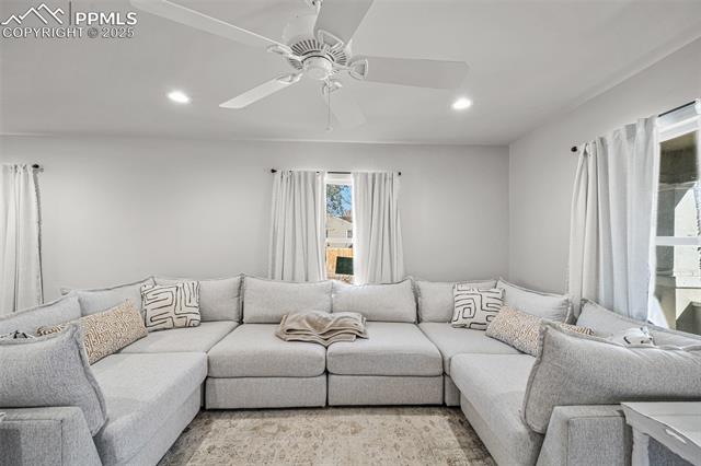 2531 N Greenwood Street