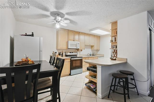2225 S Jasmine Street 103