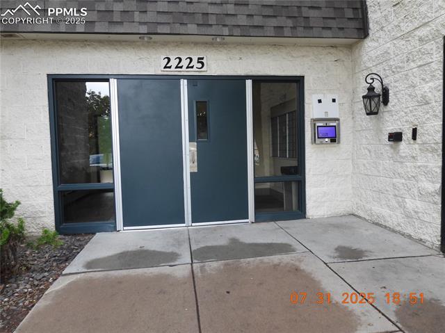 2225 S Jasmine Street 103