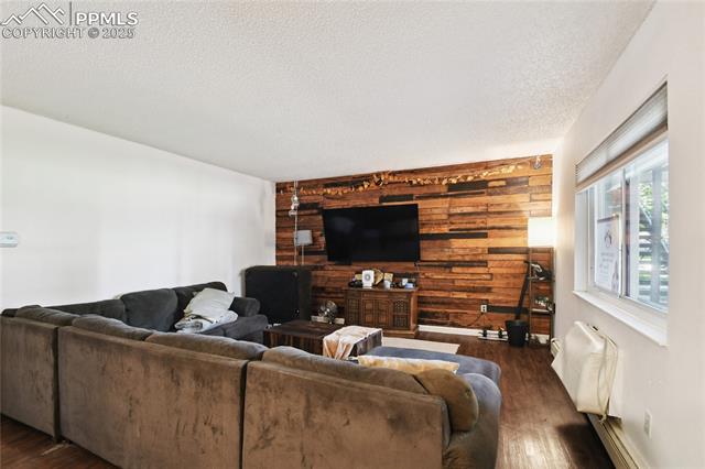 2225 S Jasmine Street 103